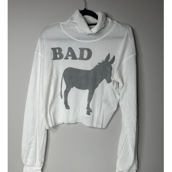 NWT Recycled Karma Bad Donkey White Cropped Turtle Neck Long Sleeve T-Shirt Sz M - Picture 1 of 4